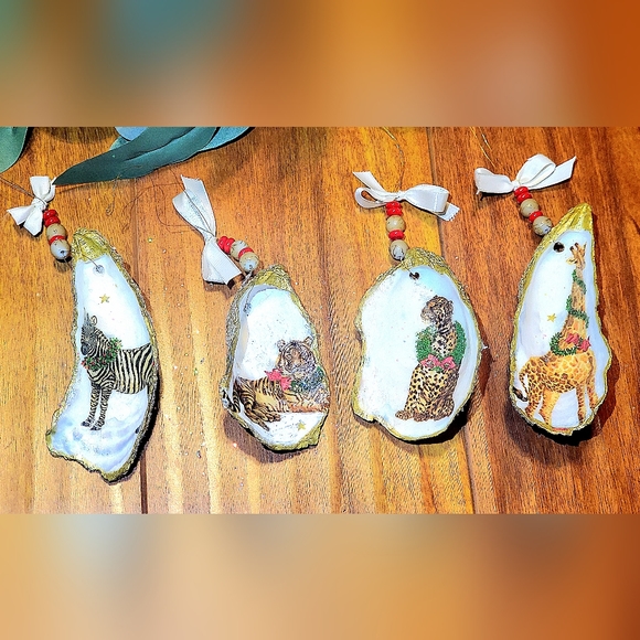 4 pack Handmade Christmas safari oyster shell ornaments - Picture 2 of 3